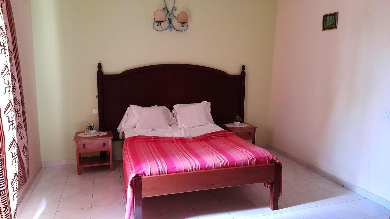 Residencial Rosa Criola Bed & Breakfast Sal Rei Eksteriør bilde